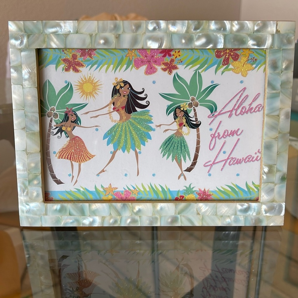 Aloha Hula Girls Hawaiian Tropical Picture. Hula Girls Dancing